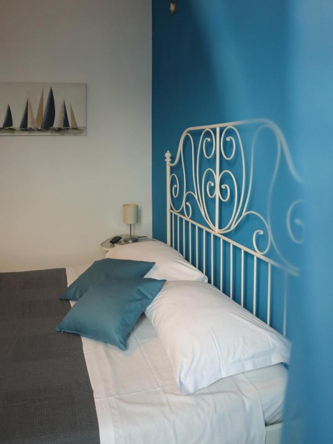 Bed and Breakfast La Darsena Fiumicino Exterior foto
